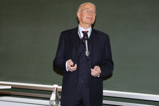 Ведущий специалист-оториноларинголог из Европы в Euromed Clinic!