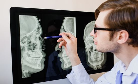 Травма носа (перелом носа)